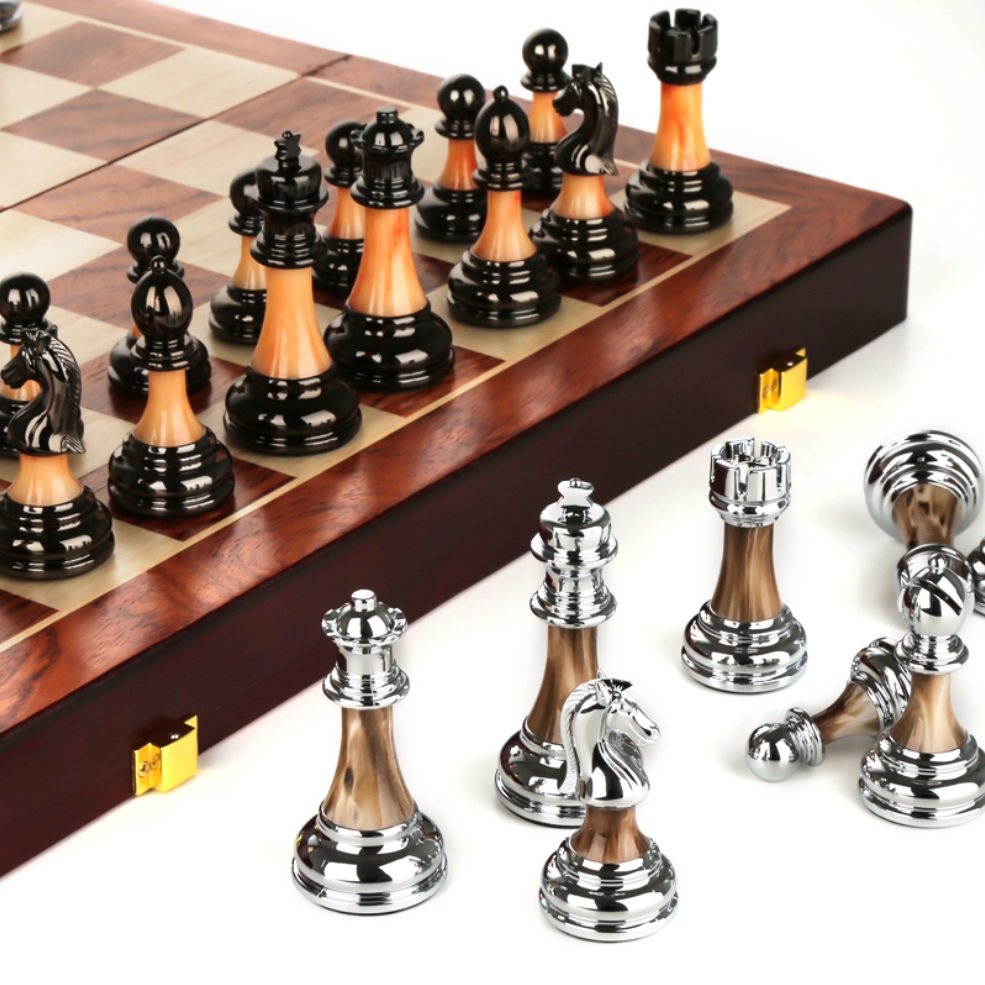 ชุดหมากรุกสากลไม้พับ (ตัวAcrylic & Metal) Wooden Chess Set