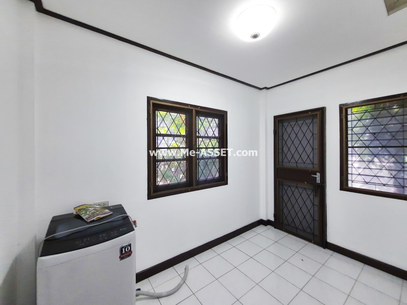 ให้เช่าบ้านเดี่ยว ถ.สุขุมวิท 105 ซ.ลาซาล 37 แขวงบางนา เขตบางนา กรุงเทพ หลังริม / 2 ชั้น 42 ตารางวา