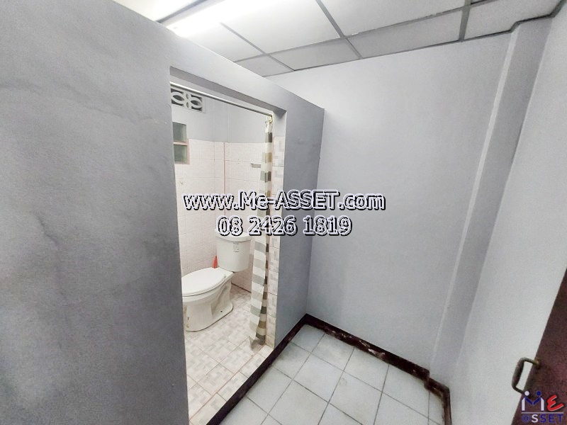 ขายทาวน์เฮ้าส์รีโนเวทใหม่ ย่าน สาครเกษม ถนนมาเจริญ เพชรเกษม81 หลักสอง หนองค้างพลู หนองแขม : ม.บ้านพงษ์ศิริชัย 4 : 3 ชั้น 17 ตร.วา