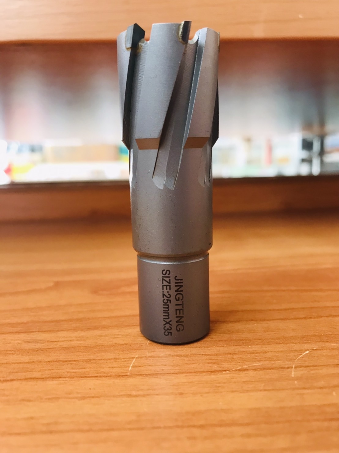 ดอกสว่านเจ็ทบอส แบบโฮลซอว์คาร์ไบสำหรับเจาะเหล็กหนา ด้วยสว่านแม่เหล็กไฟฟ้า ขนาด25*35 มม. #2535