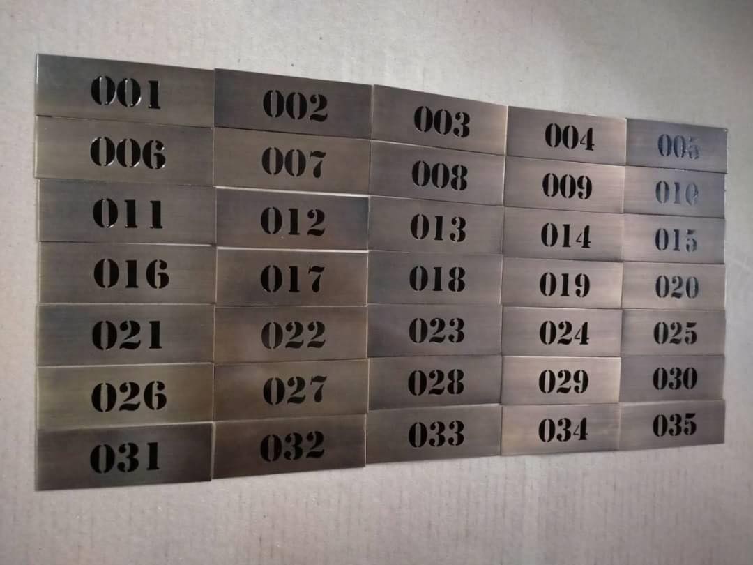 ป้ายสแตนเลสกัดกรด 001-035 ทาสี