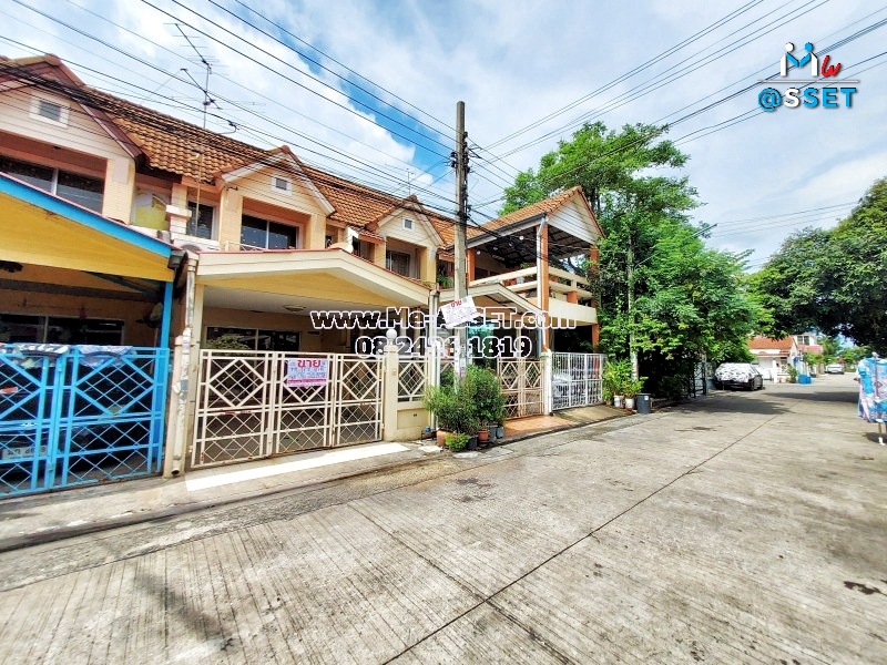 ขายทาวน์เฮ้าส์ ย่าน เคหะร่มเกล้า ราษฎร์พัฒนา น้อมเกล้า : พูนสินธานี 3 / 2 ชั้น 17 ตารางวา