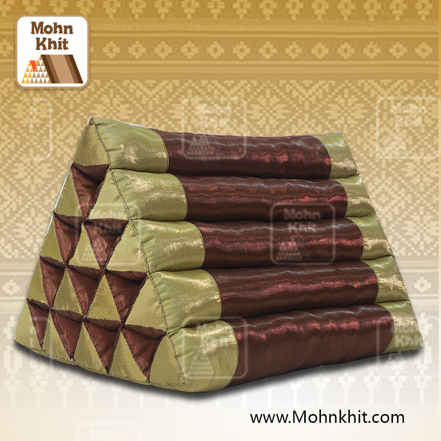หมอนสามเหลี่ยม15ช่องผ้าไหมทูโทน 52cmx36cmx32cm// Thai Silk Tri-angle Cotton kapok 100%Traditional Floor Cushions.