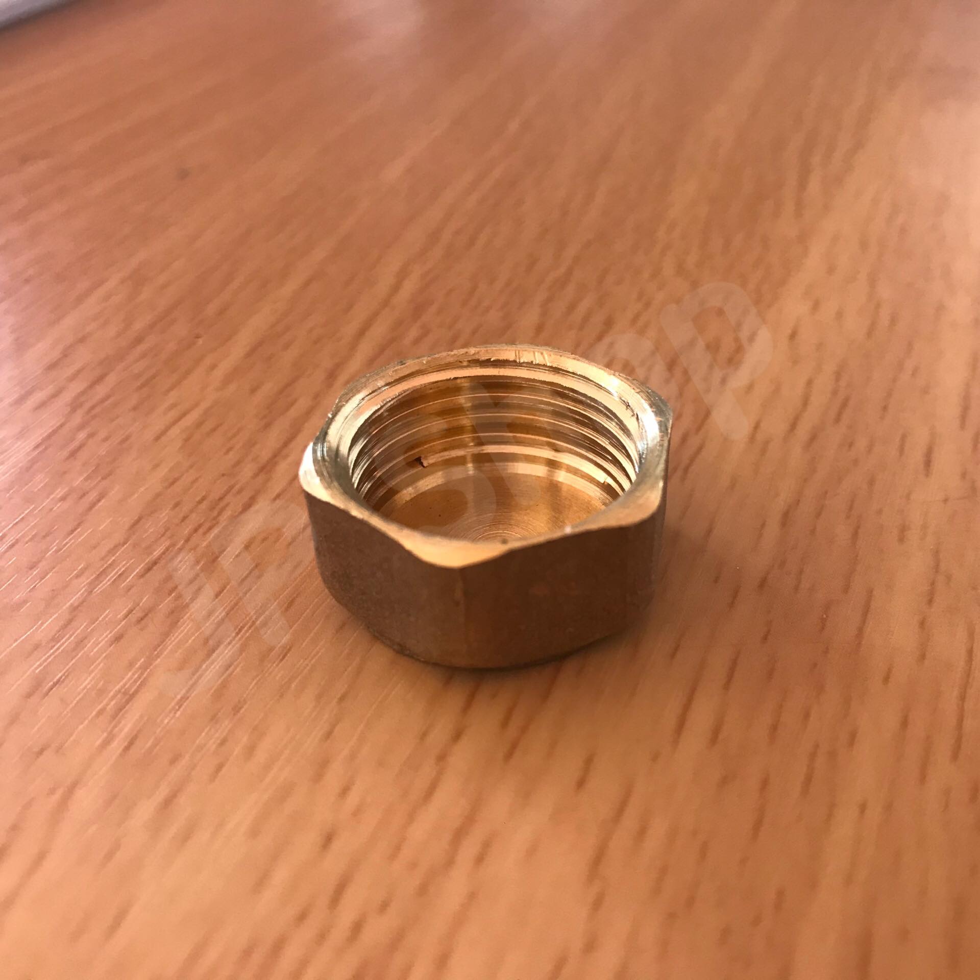 ฝาปิดทองเหลือง เกลียวใน ขนาด 4 หุน #1154