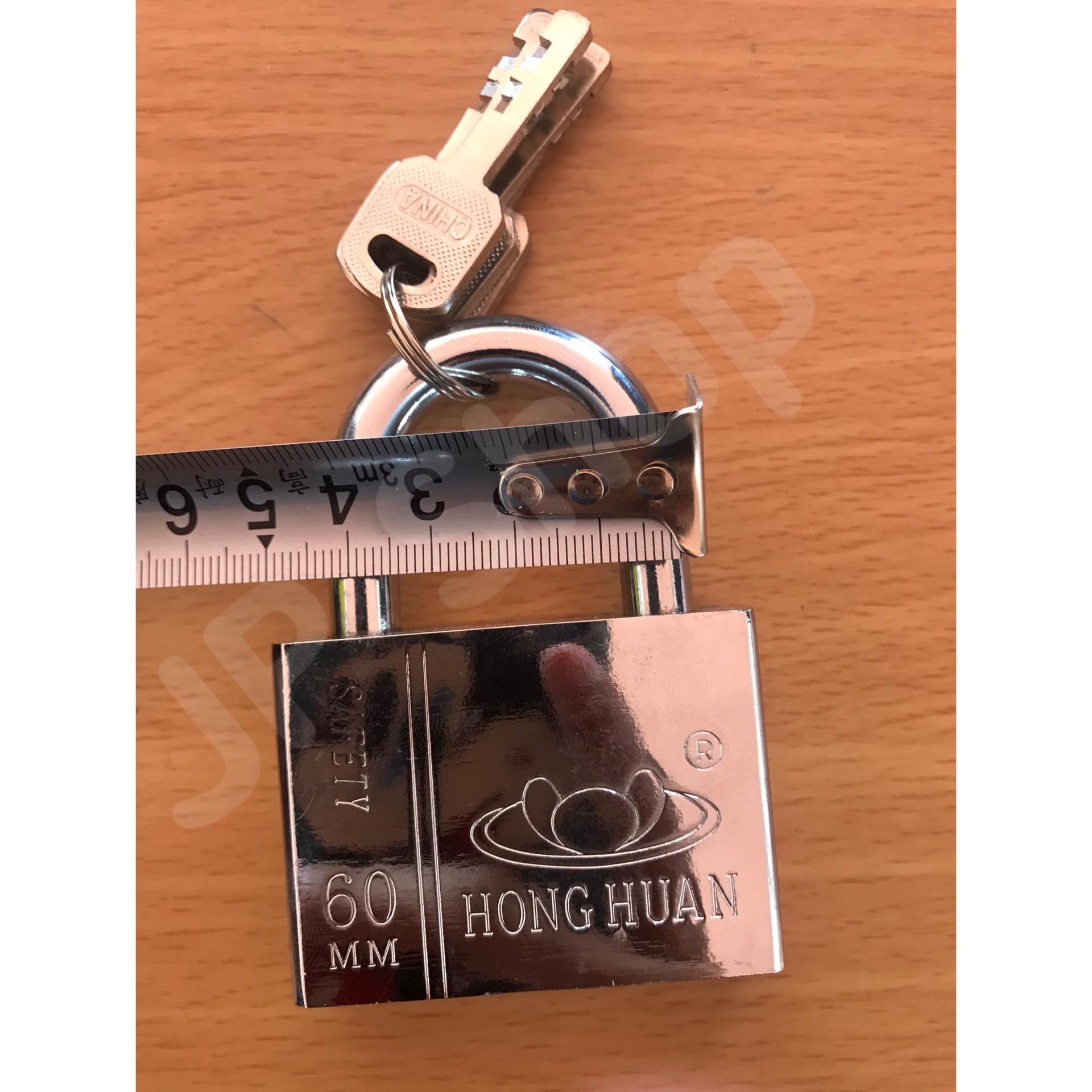 กุญแจล็อคบ้าน ล็อคครัว ล็อคอเนประสงค์ 60 มม. ล็อคแน่นหนา คงทน ราคาถูก สนใจสั่งซื้อได้เลย ห่วงสั้น #907