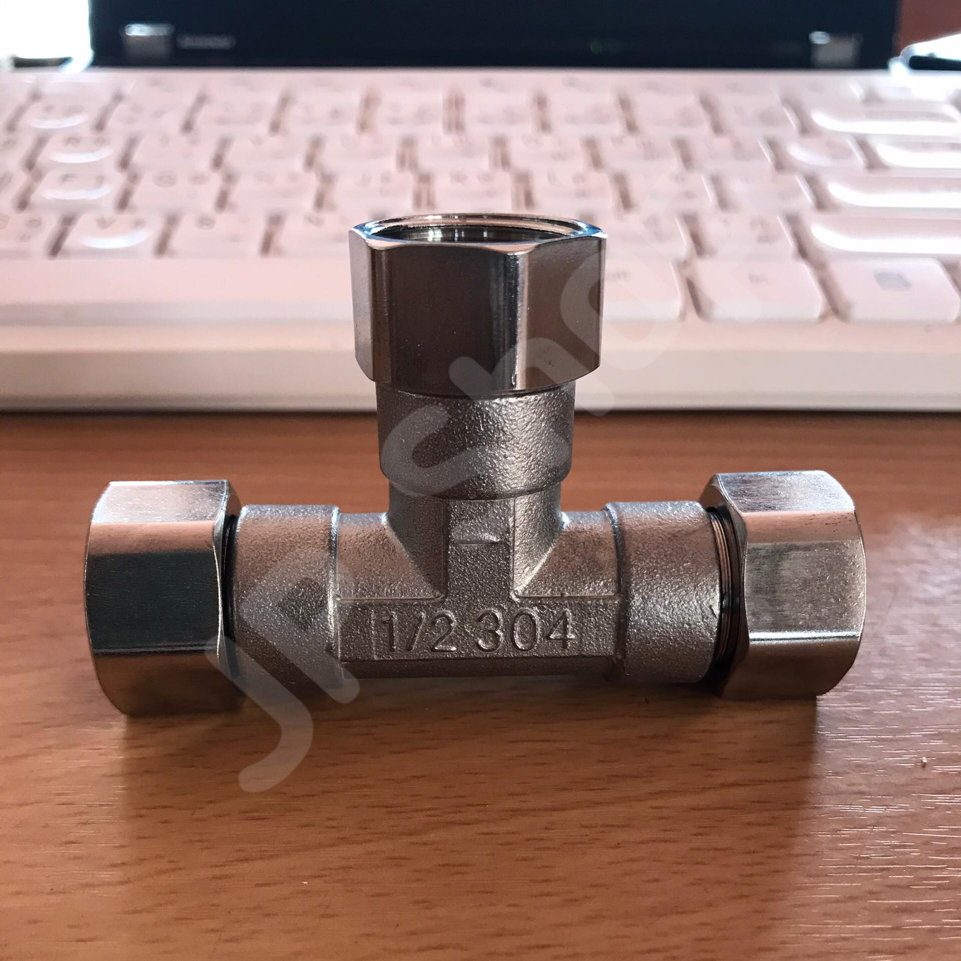 สามทางยูเนี่ยน 1/2'' (4หุน) พร้อมลูกยาง สแตนเลส304 #0355