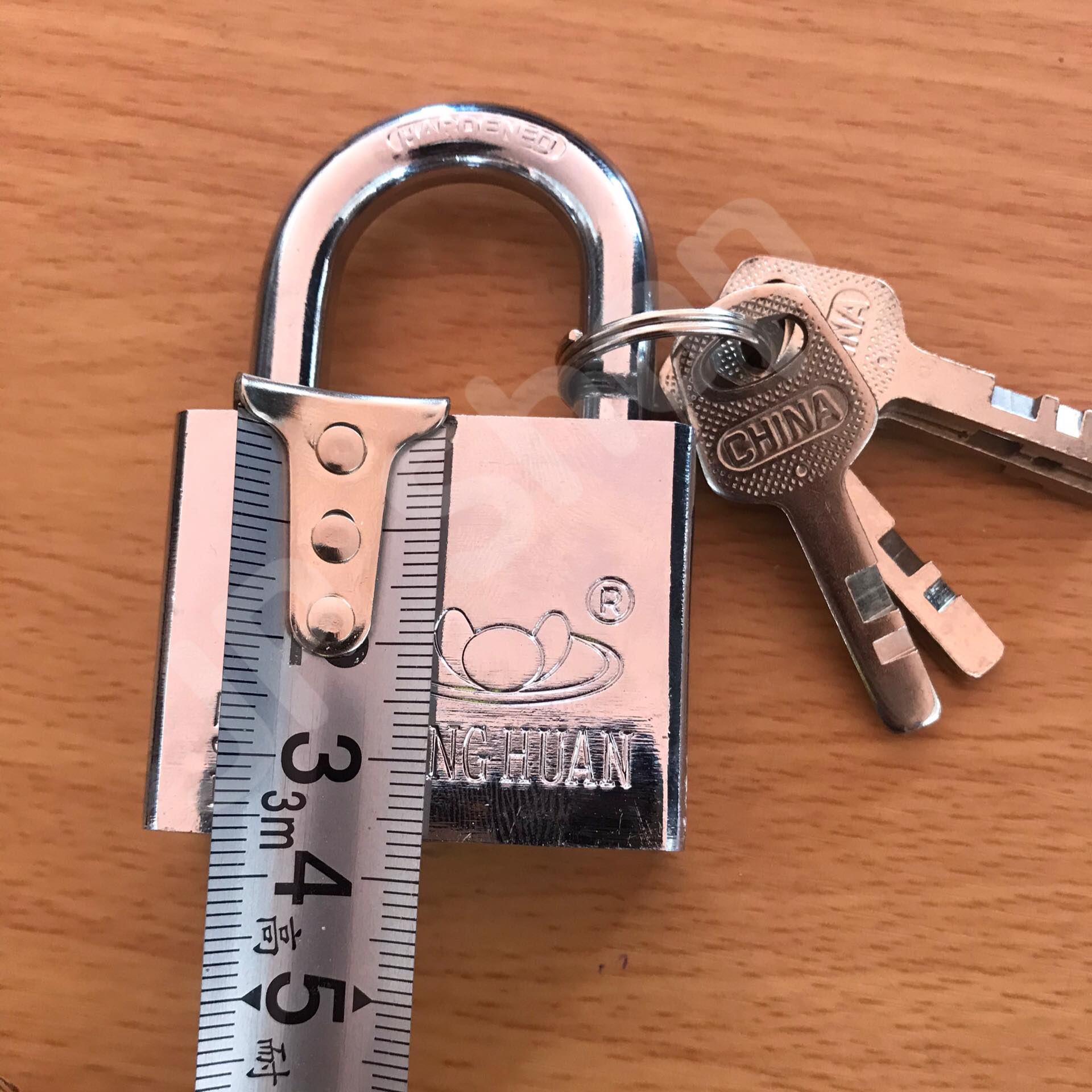 กุญแจล็อคบ้าน ล็อคครัว ล็อคอเนประสงค์ 50 มม. ล็อคแน่นหนา คงทน ราคาถูก สนใจสั่งซื้อได้เลย ห่วงสั้น #6971342321150