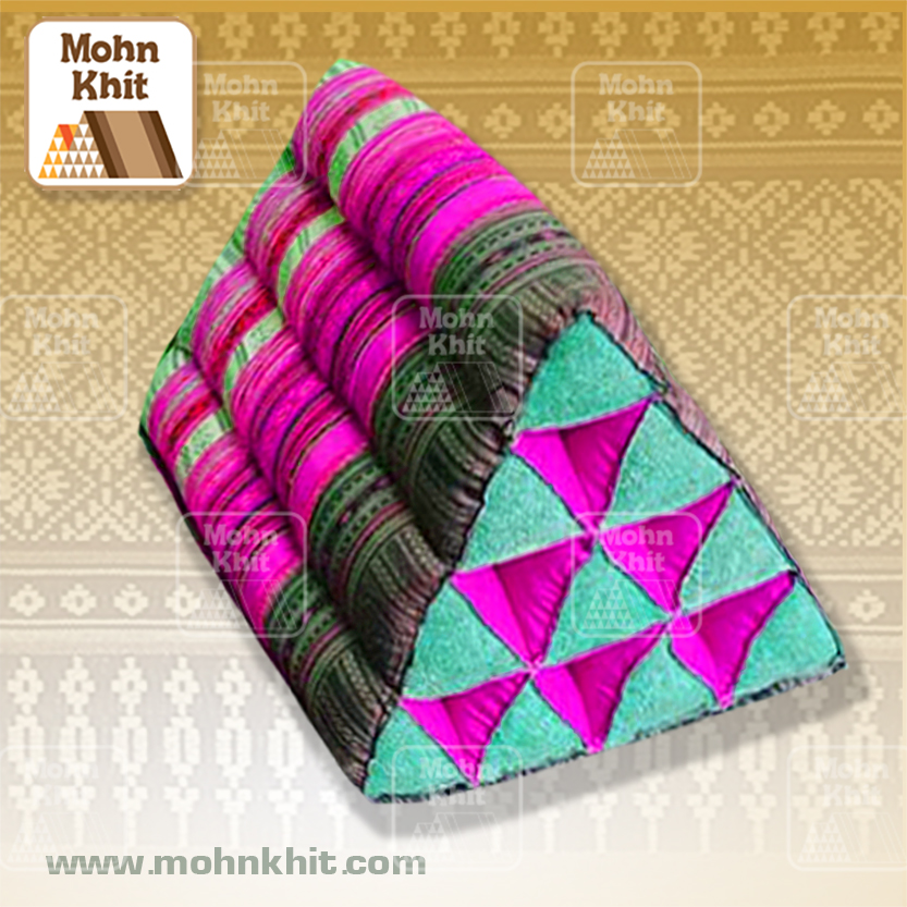 หมอนสามเหลี่ยมผ้าไทยภูเขา 10 ช่อง50x28x30Cm Tri-angle hill tribe pattern Traditional Floor Cushions 10 holes.
