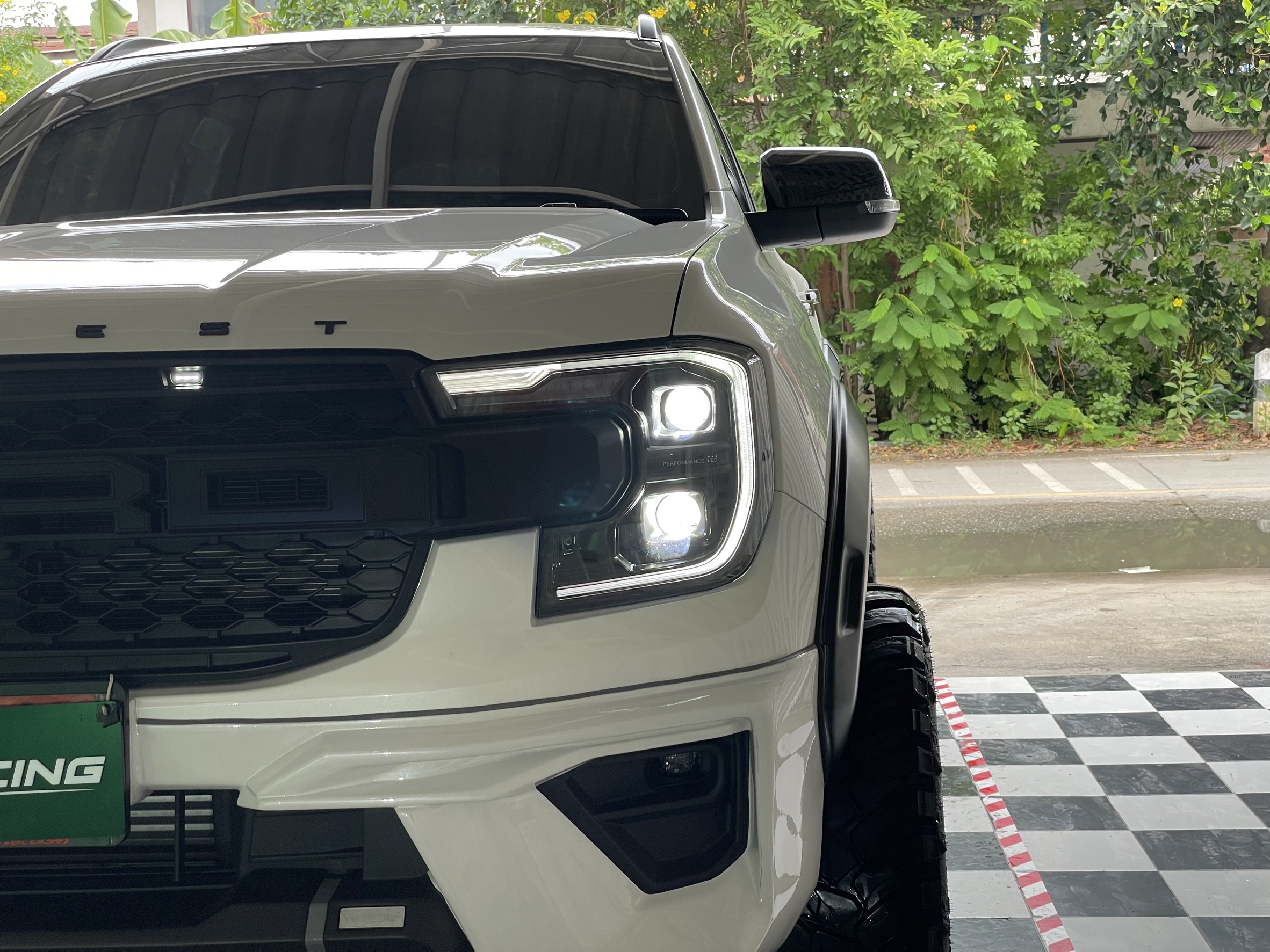 ชุดโคมไฟหน้าฟอร์ด Next Gen Ranger รุ่น Raptor