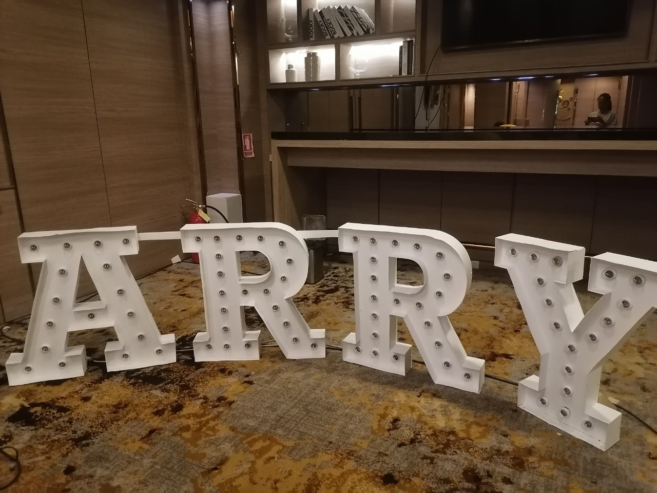 อักษรไฟปิงปอง สูง 120 cm ''Marry Me