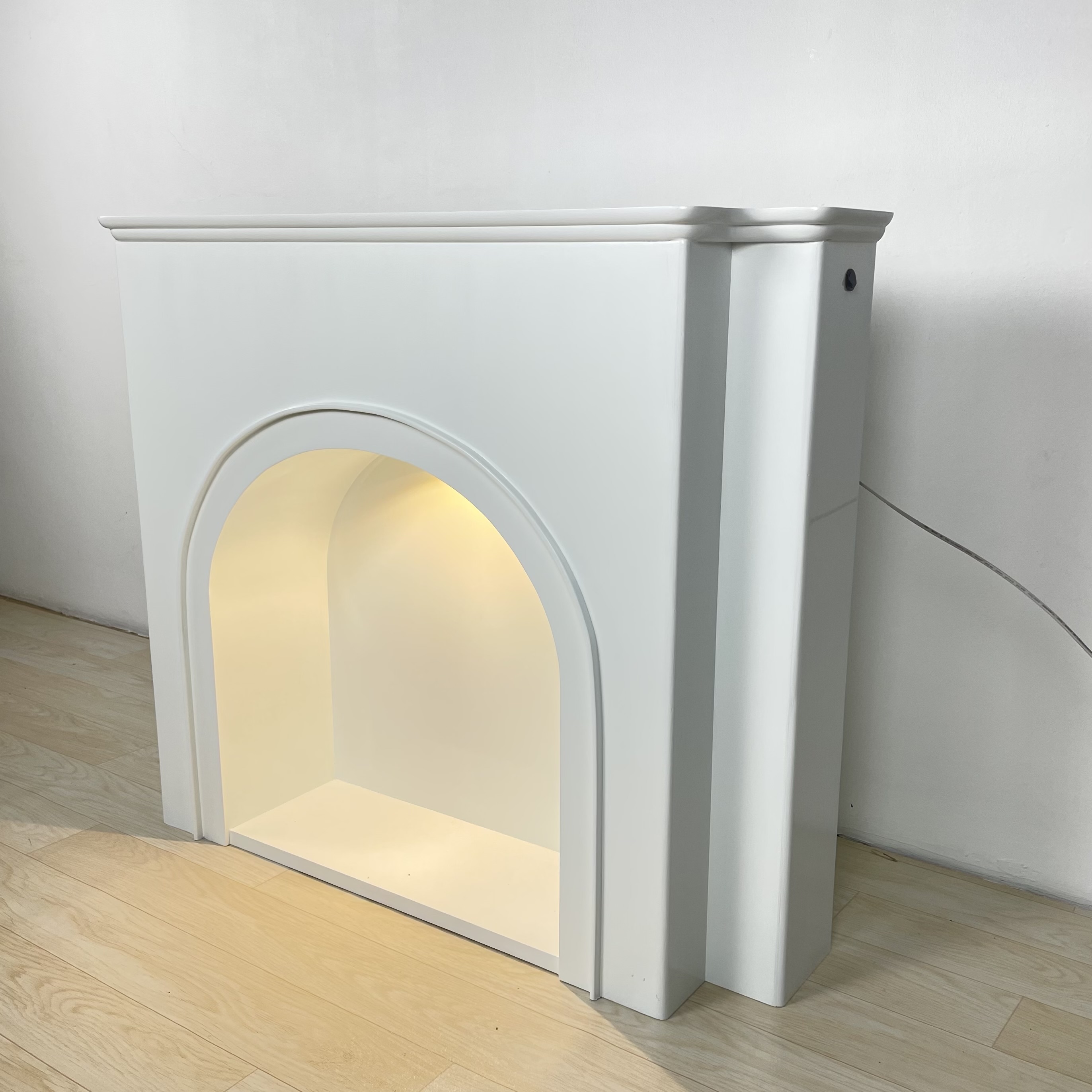 ตู้เตาผิงติดไฟ สีขาว