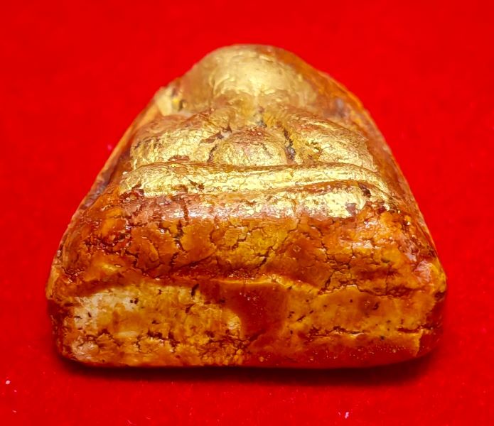 พระปิดตาพิมพ์จัมโบ้หลังแบบ เนื้อผงลงรักปิดทอง หลวงพ่อปาน วัดเครือวัลย์ จ.ชลบุรี