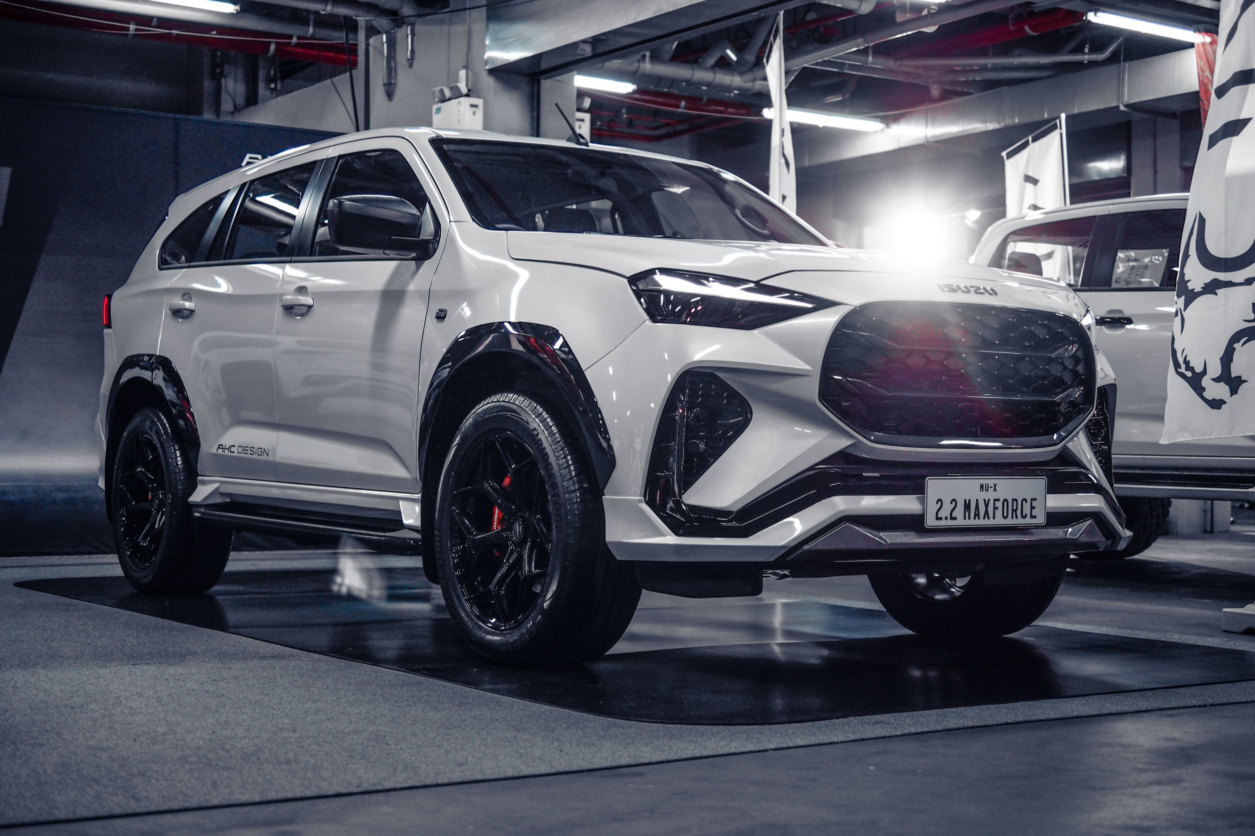 ชุดแต่ง ชุดสเกิร์ต Isuzu MU-X 2025 รุ่น AKC