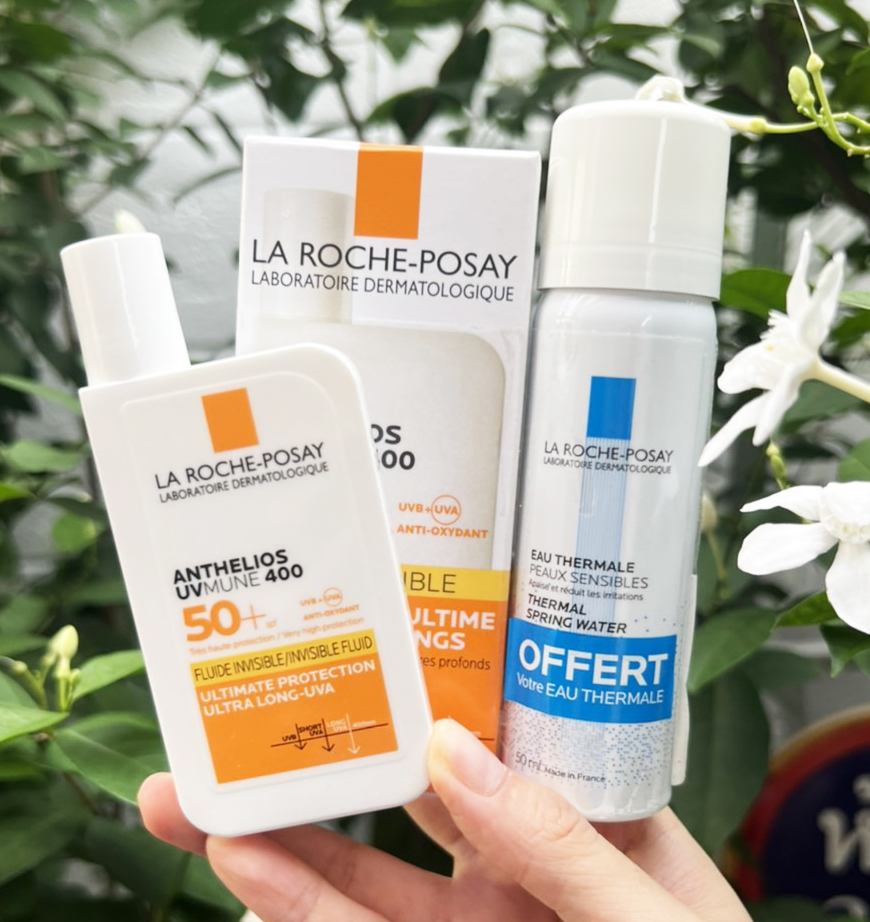แพ็คคู่ครีมกันแดด+ สเปรย์น้ำแร่ La Roche-Posay Anthelios UVMune 400 Fluid Fragrance-Free SPF50+ 50ml. + Eau Thermal Spring Water 50ml.
