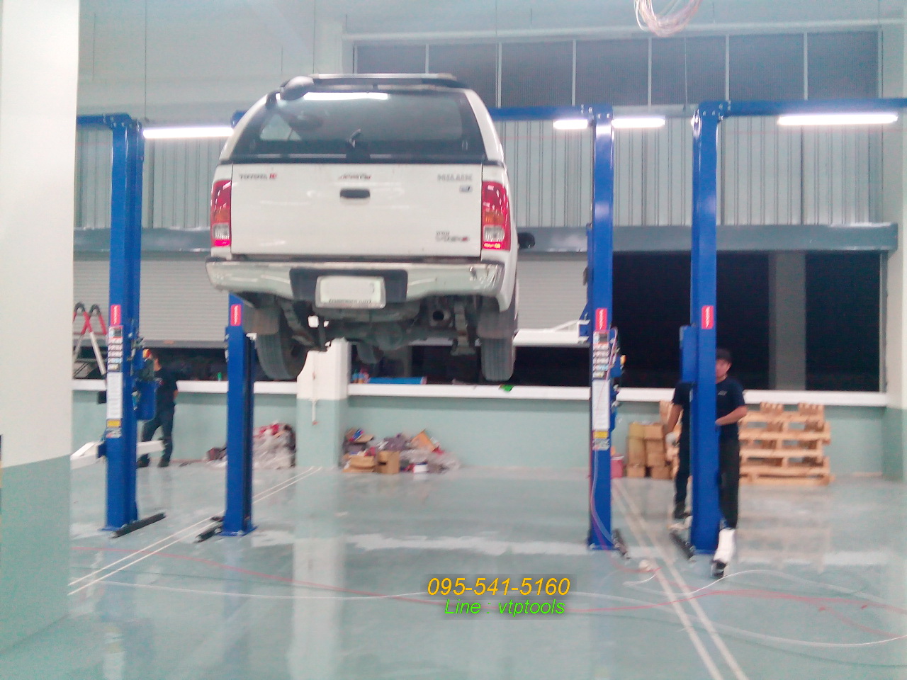 ลิฟท์ยกรถสองเสาBanzai (Japan)