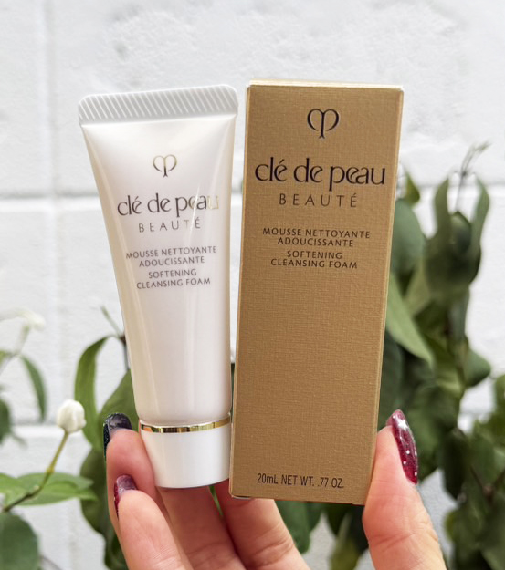 โฟมล้างหน้า Cle De Peau Beaute Mousse Nettoyante softening Cleansing Foam 20ml. ขนาดทดลอง ของแท้