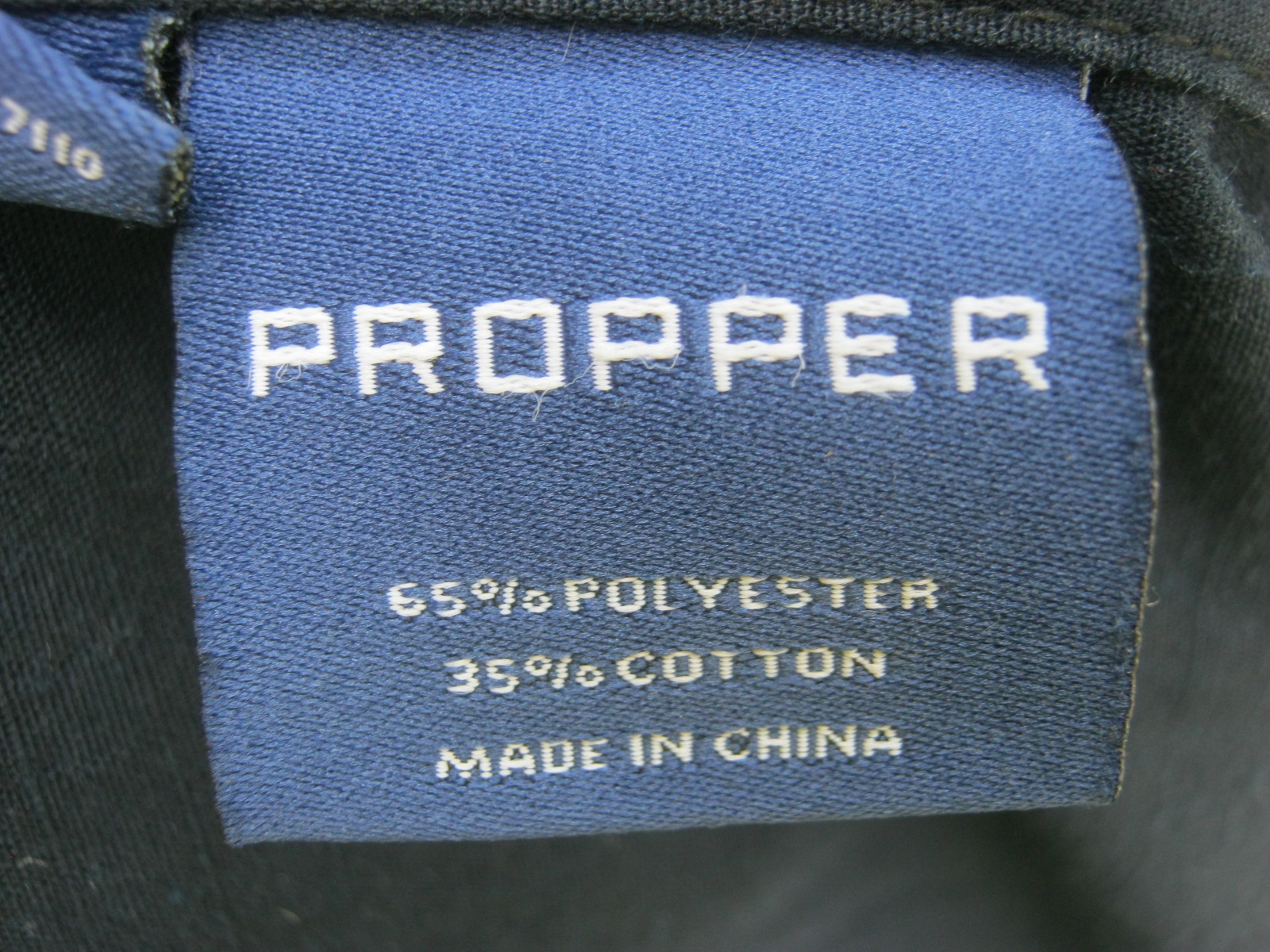 เสื้อ สีดำ propper