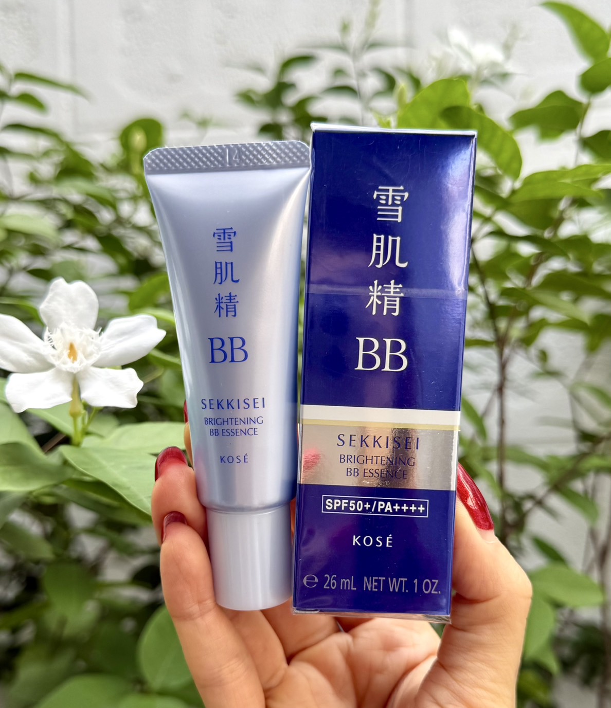 Kose Sekkisei Brightening BB Essence SPF50+ / PA++++ 30g. บีบีครีมผิวโกลว์ จากโคเซ่ (1หลอด)
