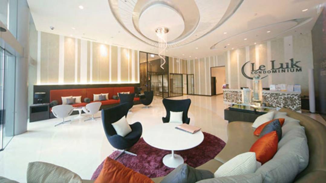 ขายคอนโด Le Luk (เลอ ลักซ์) ริมถ.สุขุมวิท (ระหว่างซ.สุขุมวิท 69 และ 71) studio วิวสระว่ายน้ำ ใกล้บีทีเอส พระโขนง 150 ม. และแยกถ.สุขุมวิท-ถ.พระราม 4; Condo for Sale : Le Luk on Sukhumvit Rd. (in between Sukhumvit 69 and 71), Studio, only 150 m. to BTS Phra