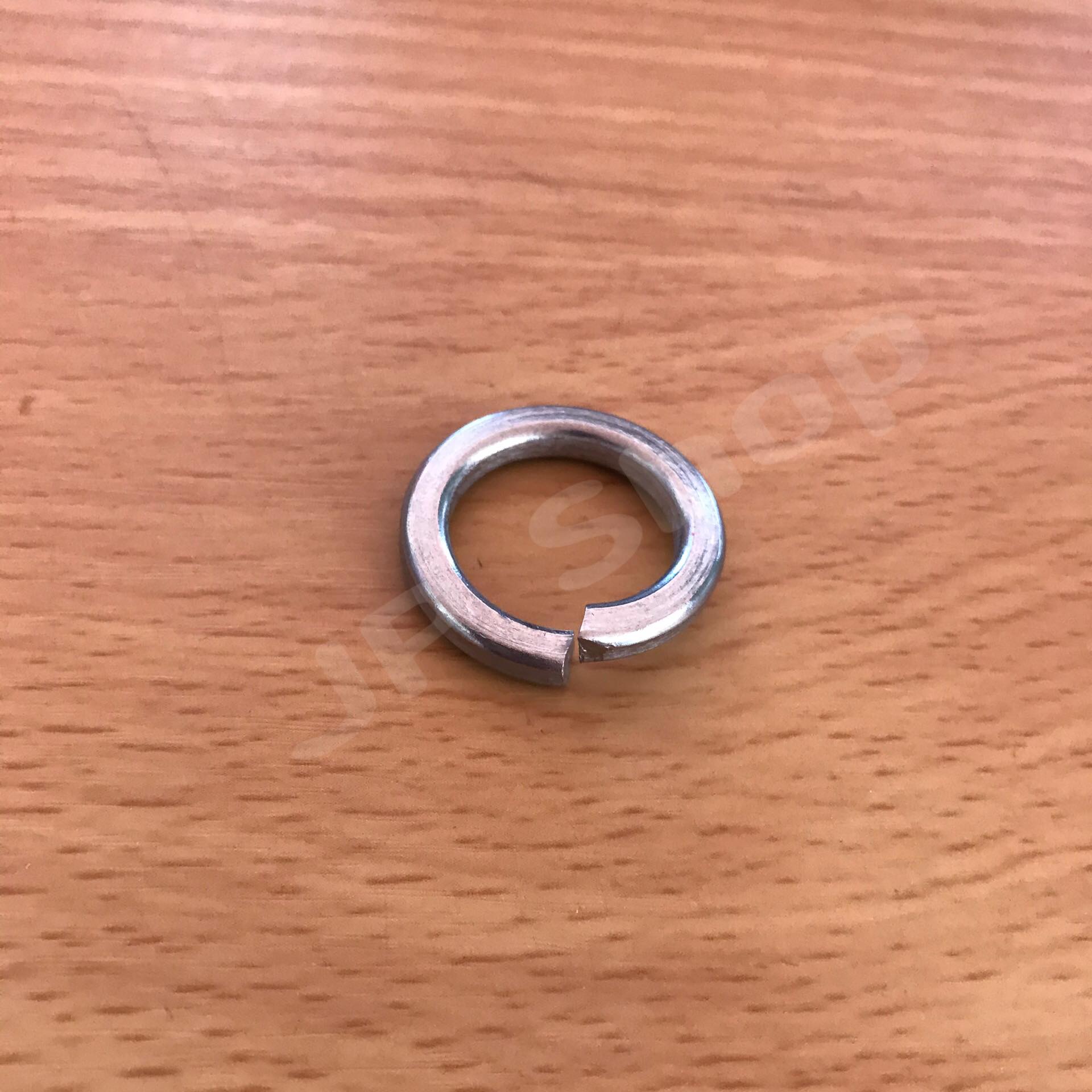 น็อตสแตนเลส 201 M16 ยาว50มม. #16500