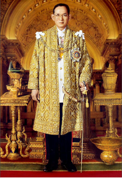 ครอสติสคริสตัล ในหลวงรัชกาลที่ ๙ ครองราชย์ 60 ปี ขนาดใหญ่ 50x70 ซม