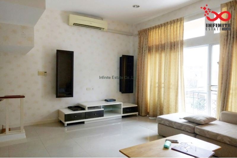 ขายทาวน์โฮม ม.เฟรชวิลล่า ถ.นวมินทร์ 163 แขวงนวลจันทร์ เขตบึงกุ่ม กรุงเทพฯ / พื้นที่ 3 ชั้น 20.2 ตารางวา