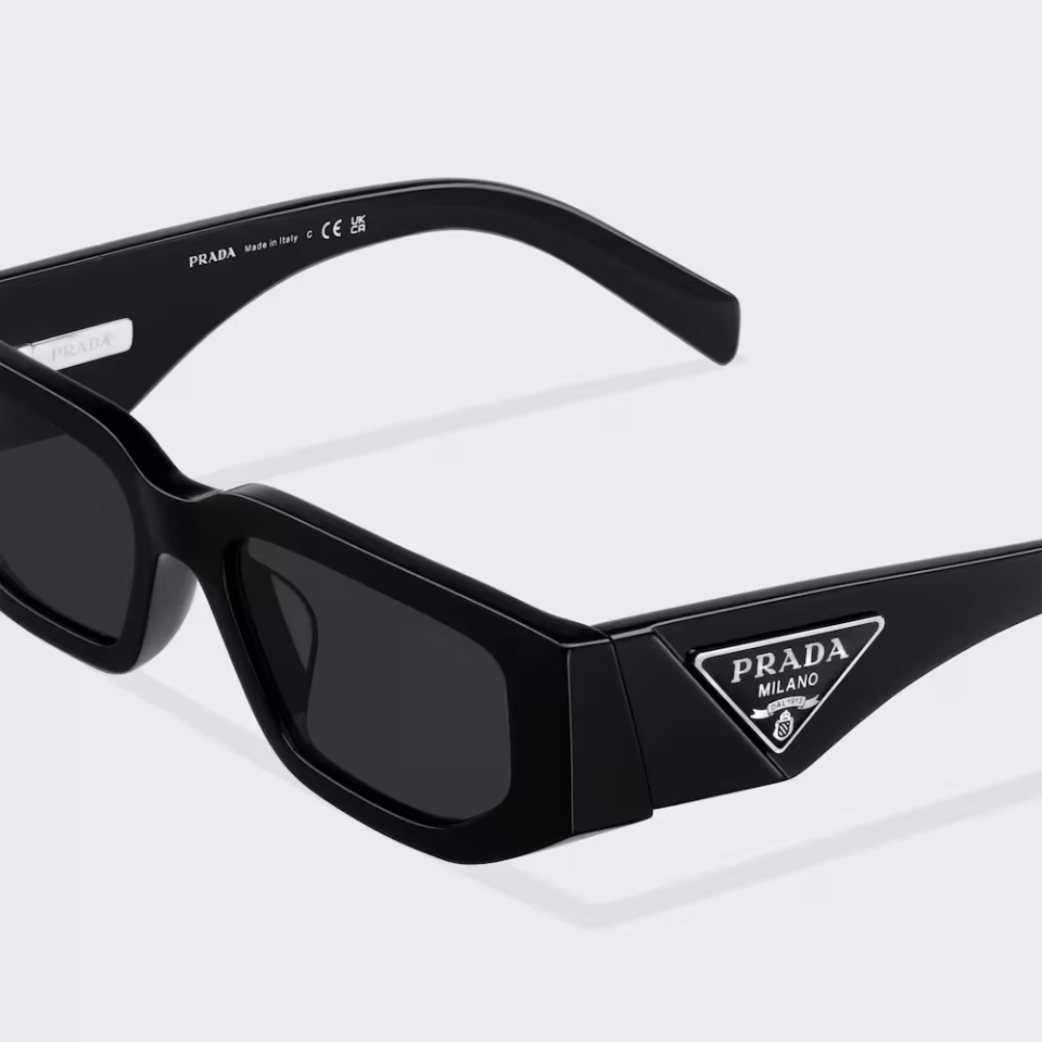 แว่นกันแดด Prada Symbole PR 09ZSF 1AB5S0 - Black
