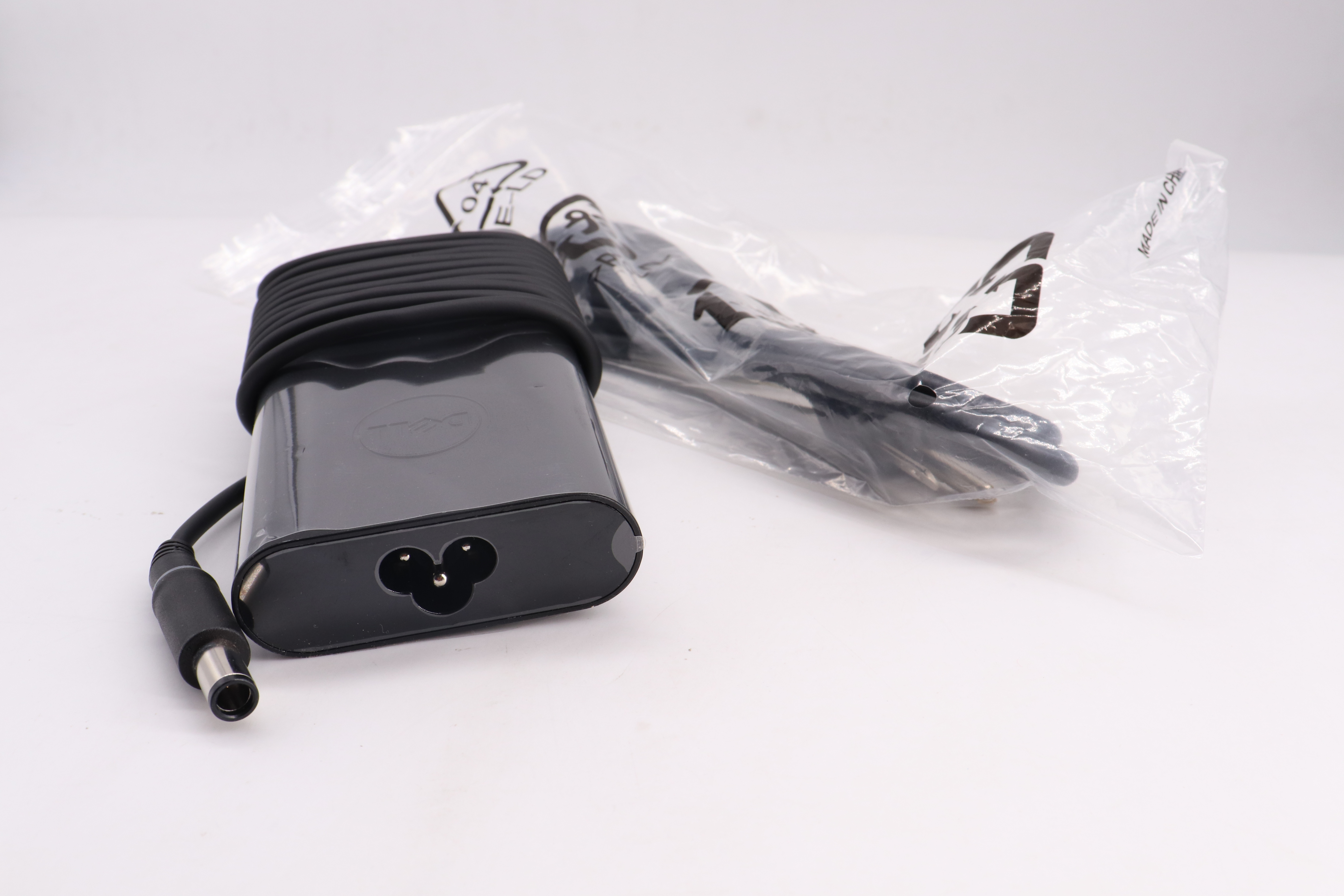 Adapter Dell Latitude 5401 19.5V 4.62A, 90W สายชาร์จ โน๊ตบุ๊ค Dell 5401 90W ของแท้ รับประกันศูนย์ Dell Thailand ราคาไม่แพง