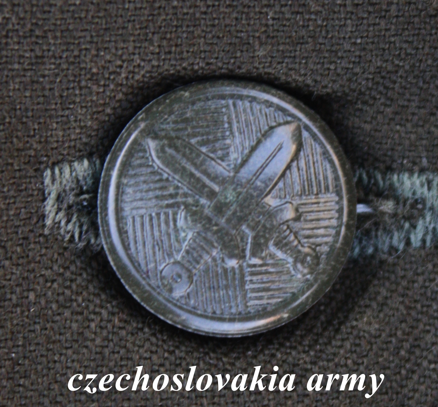 the Czechoslovakian Army M85