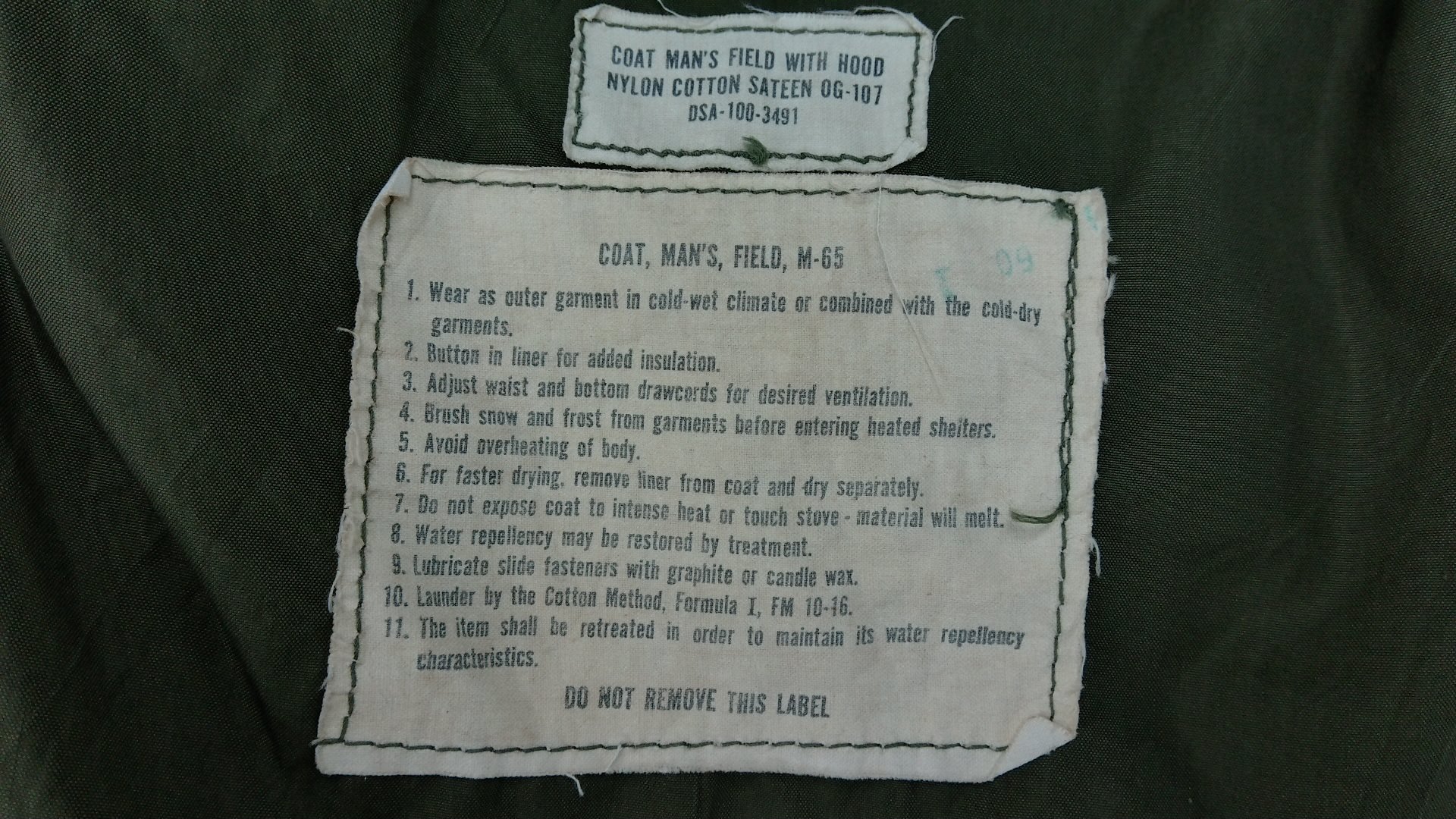 เสื้อทหาร M65 1966 ซับในสีทอง