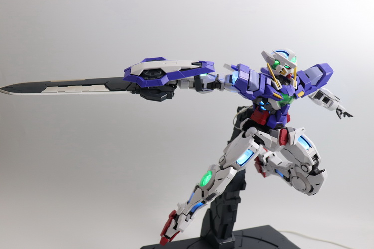 Pre-Order PG 1/60 Exia + LED Unit [Daban]