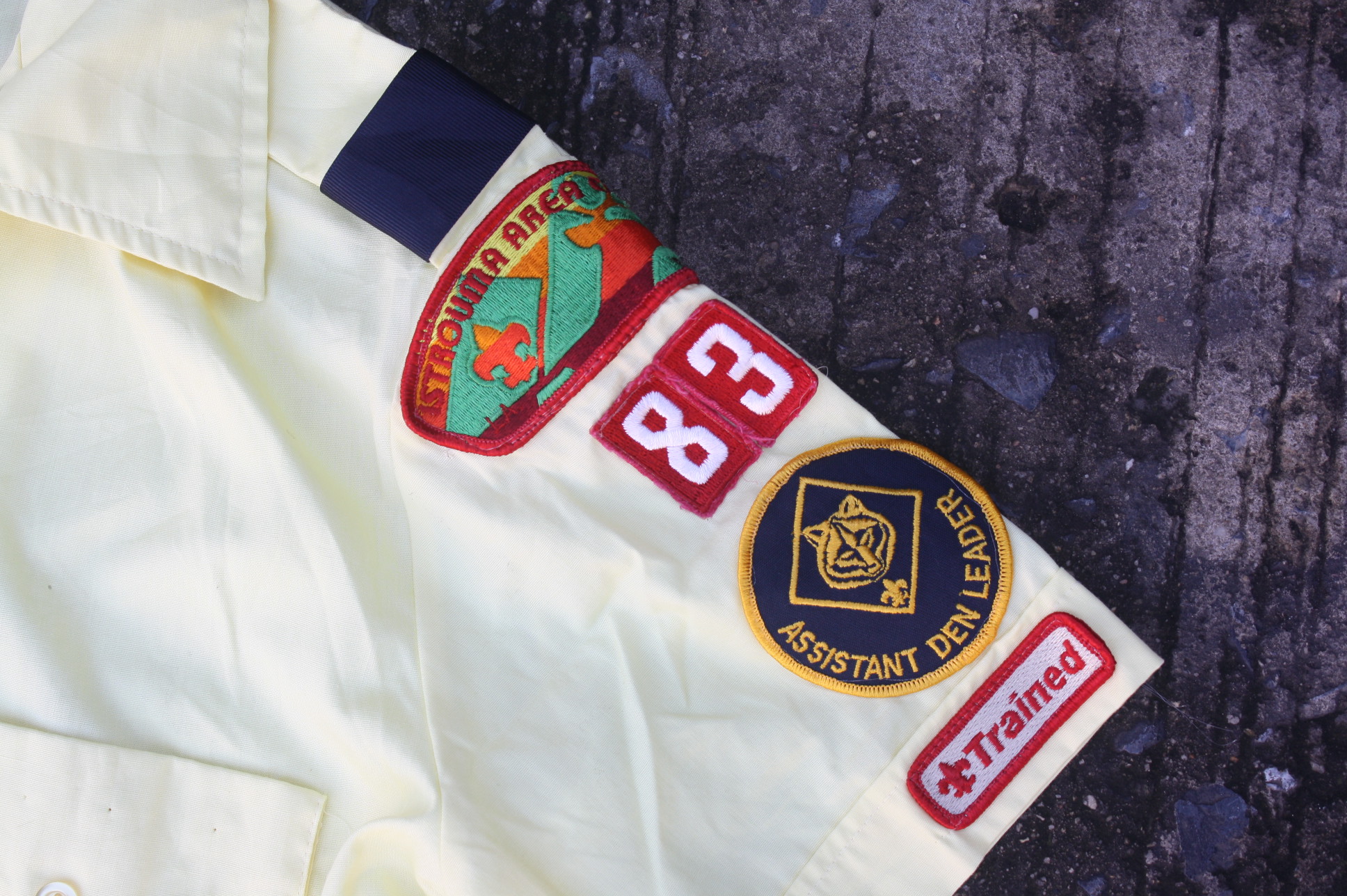 ขายแล้ว เสื้อลูกเสื้อสหรัฐสีเหลือง พร้อมอาร์ม