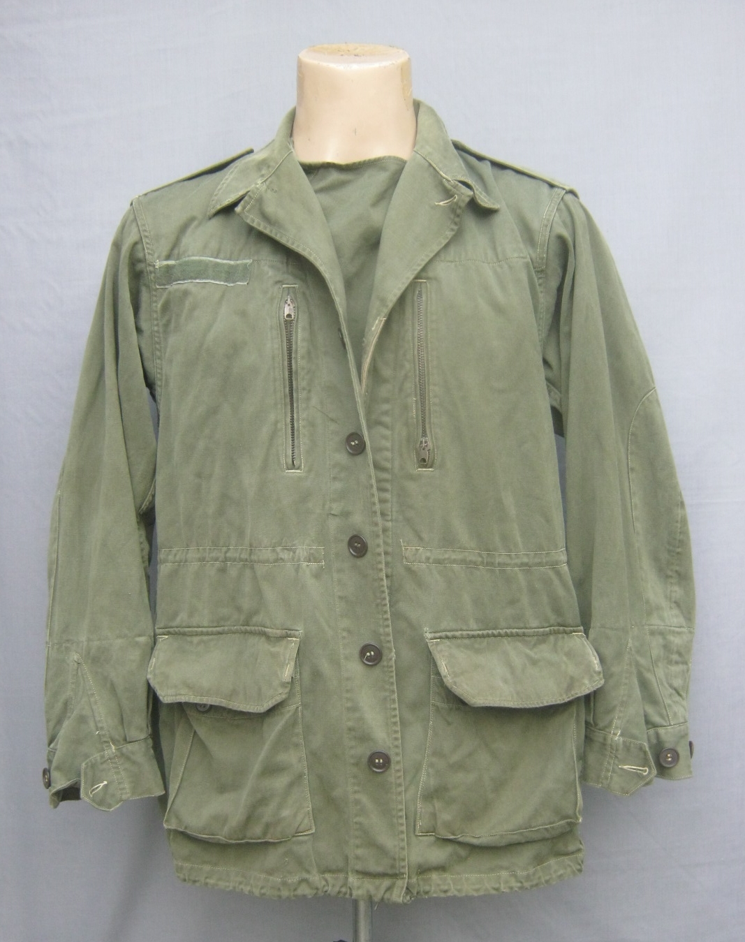 ขายแล้ว เสื้อทหารฝรั่งเศส French M64 Jacket - Olive Reenactment Military Surplus Army