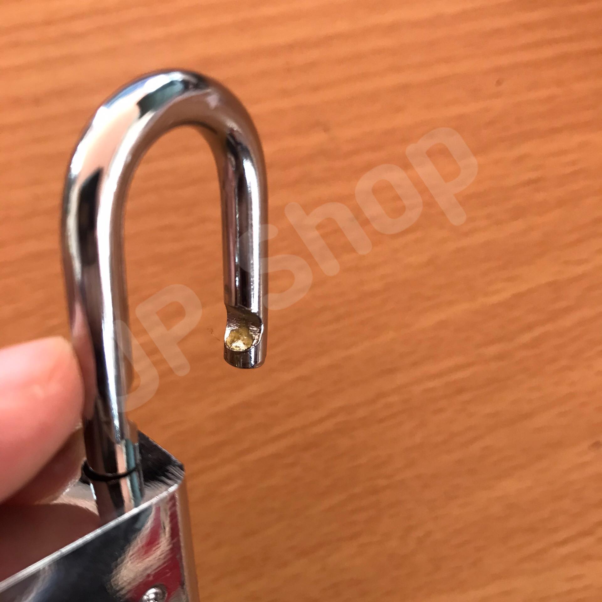 กุญแจล็อคบ้าน ล็อคครัว ล็อคอเนประสงค์ 30 มม. ล็อคแน่นหนา คงทน ราคาถูก สนใจสั่งซื้อได้เลย ห่วงสั้น #910