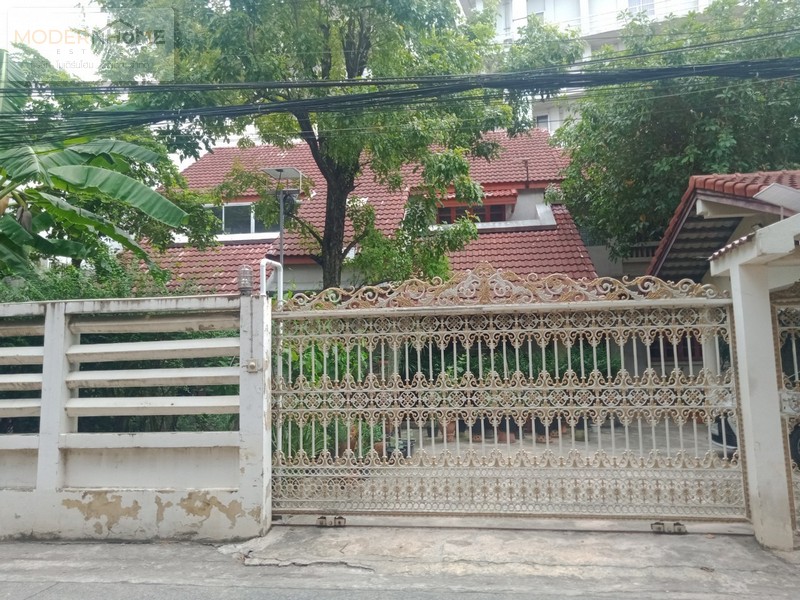MH66016 ขายบ้านเดี่ยว 2 ชั้น ซอยอินทราภรณ์ 7 ถนนประดิษฐ์มนูธรรม เขตวังทองหลาง กรุงเทพมหานคร