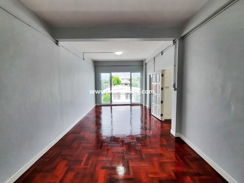 ขายและเช่า ทาวน์โฮมใกล้รถไฟฟ้า ย่าน สุทธิสาร ห้วยขวาง ประชาราษฎร์บำเพ็ญ : ถ.สุทธิสาร ซ.อุดมเกียรติ : 3 ชั้น 25.5 ตารางวา