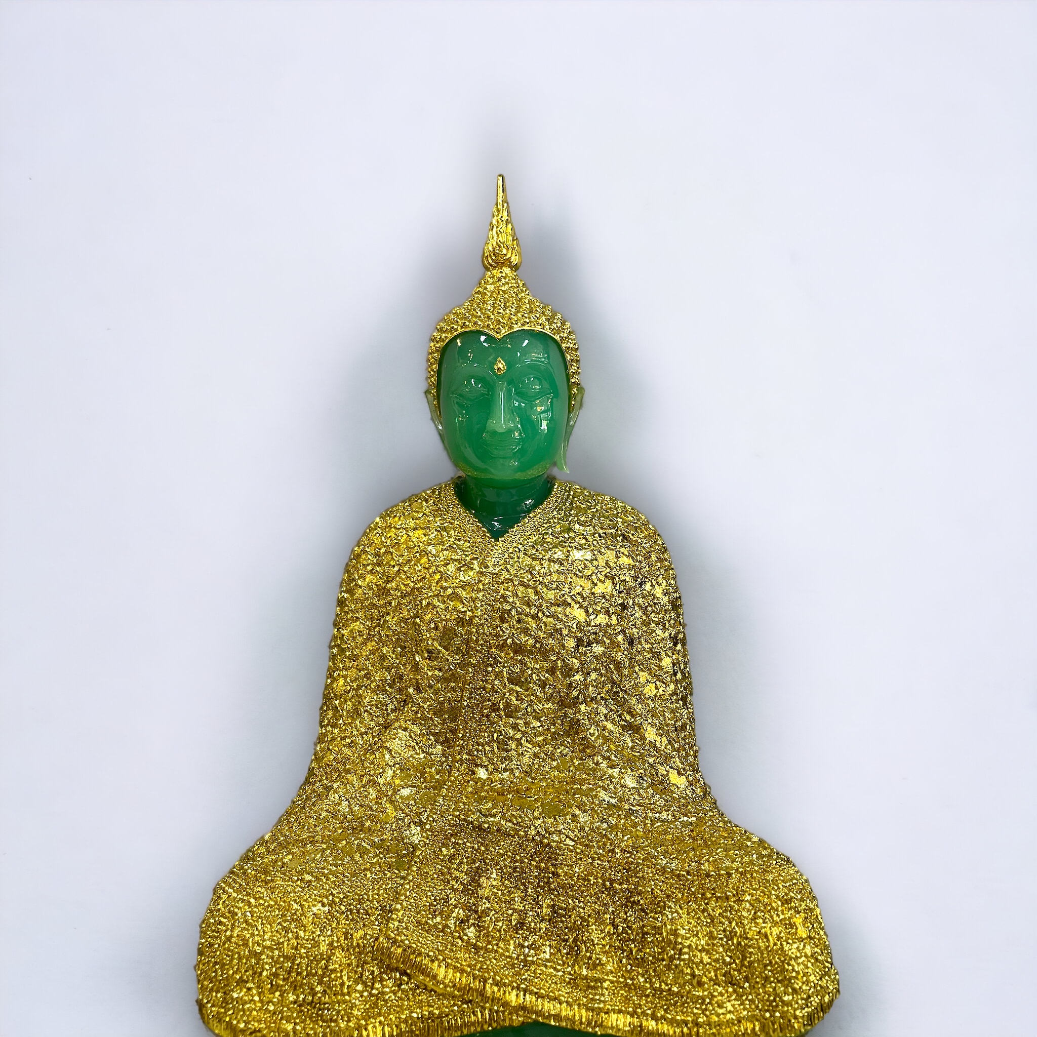 พระแก้วมรกต 9 นิ้ว ฤดูหนาว สีเขียวหยก