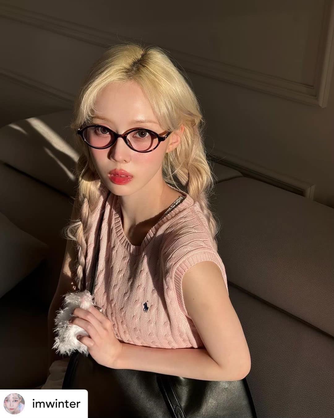 แว่นกันแดดMIUMIU Regard MU04ZS