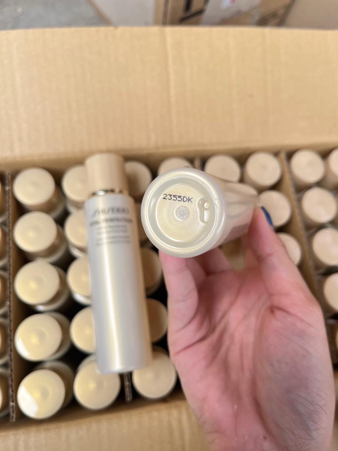 SHISEIDO Vital Perfection White Revitalizing Softener Enriched 75ml. โลชั่นสูตรน้ำ