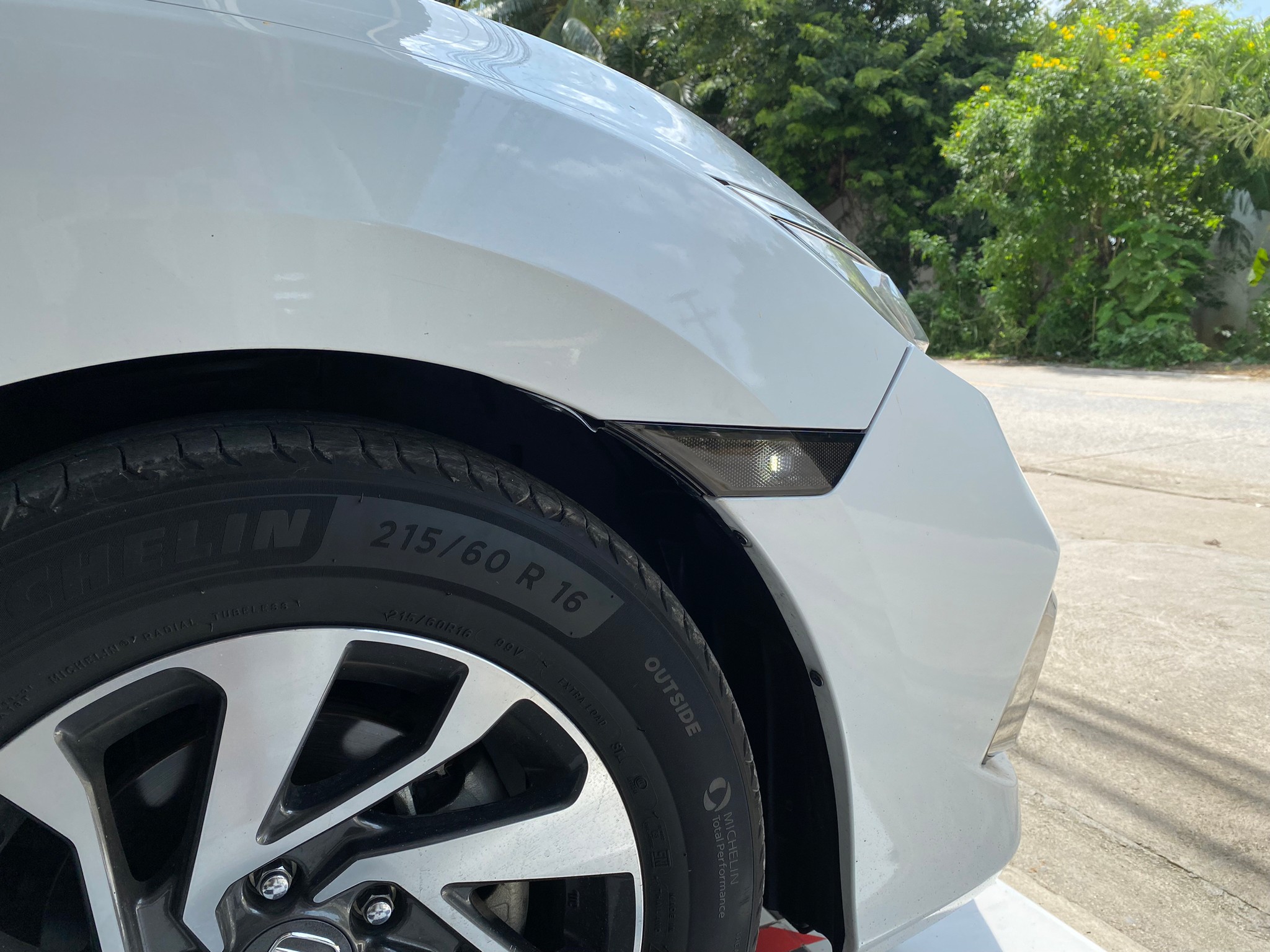 ไฟมุมดำ ไฟแก้มดำ ไฟซุ้มล้อ CIVIC FC CIVIC FK