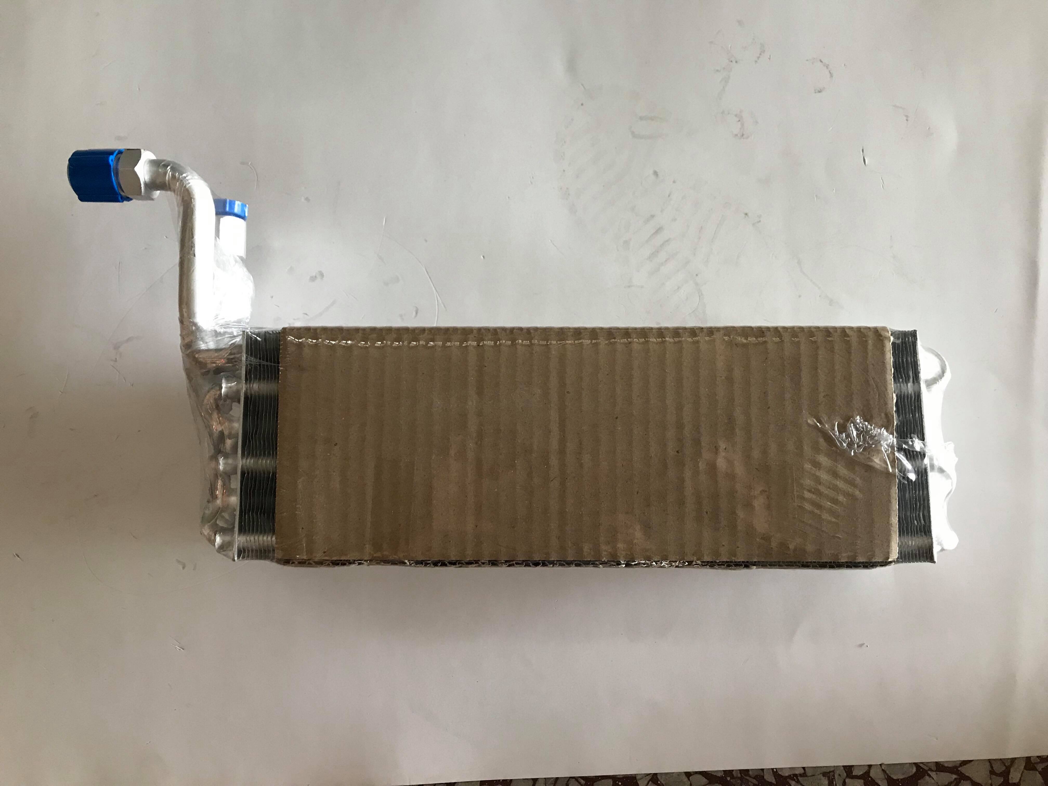 คอยล์เย็น เทเปอร์ ตู้ KIKI R-12 ตู้แอร์ EVAPORATOR ตู้แอร์ คอยเย็น เตเปอร์ EVA0051