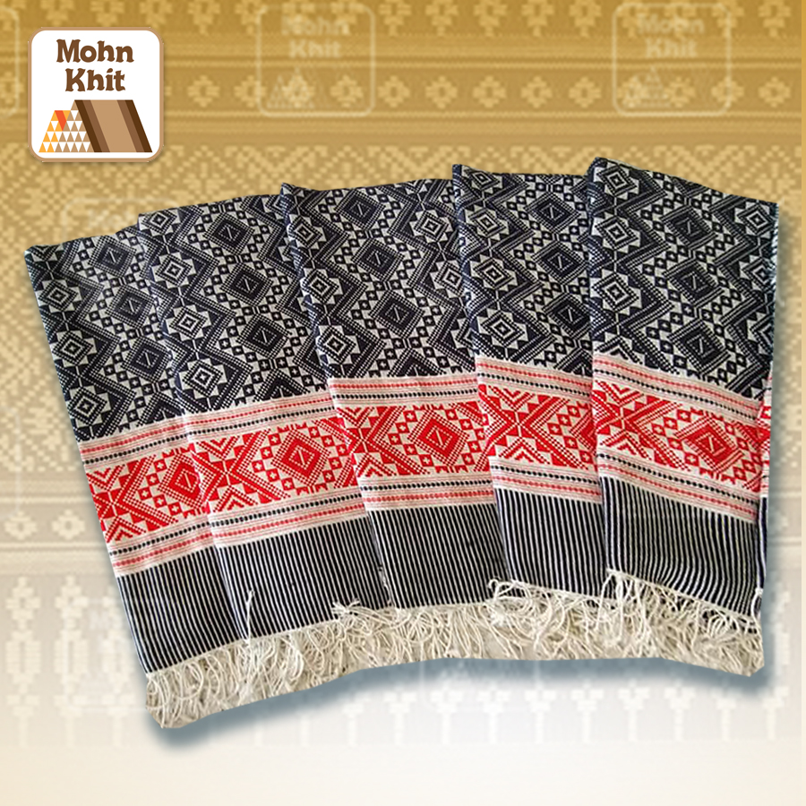 ผ้าคลุมไหล่ทอมือ ผ้าฝ้ายแท้ ผ้าขิดโบราณ ขนาด 60x200 cm//Hand-woven shawl, pure cotton, ancient Khit cloth, size 70x200 cm.