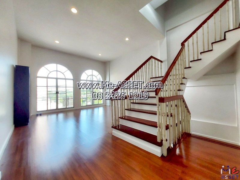 ขายทาวน์โฮมใกล้รถไฟฟ้า โซนอ่อนนุช พระโขนง เชื่อมสุขุมวิท พัฒนาการ ใกล้รถไฟฟ้าสายสีเหลืองศรีนครินทร์38 พาราไดซพาร์ค เดินทางสะดวกสวนหลวง ศรีนครินทร์ : มบ.บ้านกลางเมืองลูเซิร์น สุขุมวิท อ่อนนุช46 : 3 ชั้น 20.3 ตร.วา