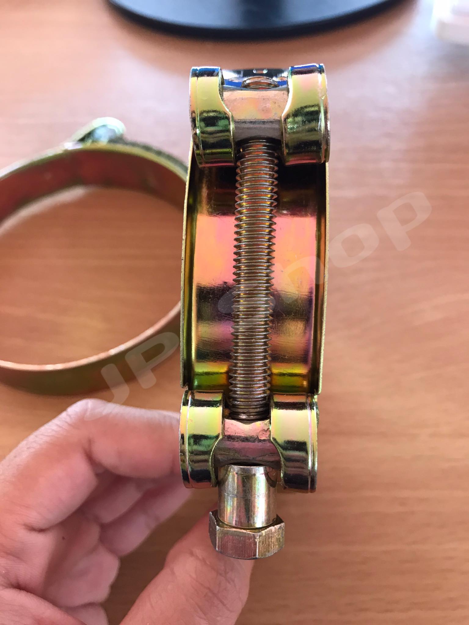 เข็มขัดรัดท่อชุบซิงค์ ปลอกรัดชุบซิงค์ขนาด 104-112 มม. #104112 สายรัดท่อ กิ๊บรัดท่อ ปลอกรัดท่อ อย่างดี ราคา/ชิ้น