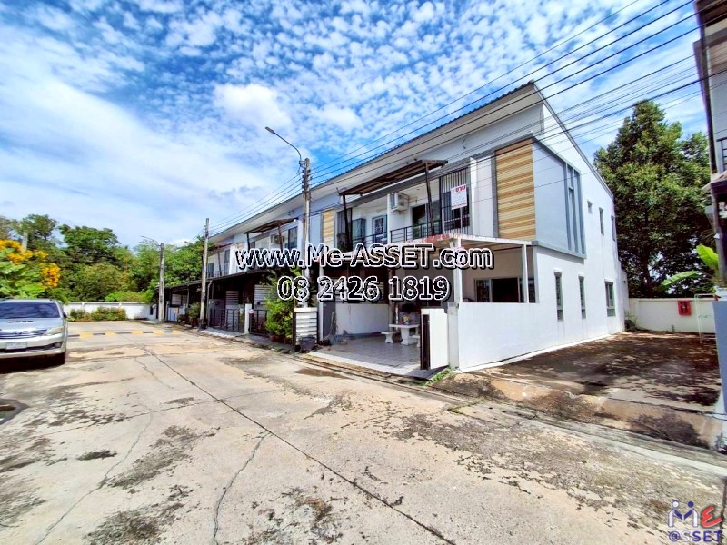 ขายทาวน์โฮม โซนนิมิตรใหม่ หทัยราษฎร์ เชื่อมมีนบุรี รามอินทรา ใกล้แฟชั่นไอส์แลนด์ ซาฟารีเวิลด์ ตลาดหทัยมิตร รถไฟฟ้าสีชมพู : มบ.เมดิโอ้นิมิตรใหม่ Medio Nimitmai : 2 ชั้น 25.6 ตร.วา