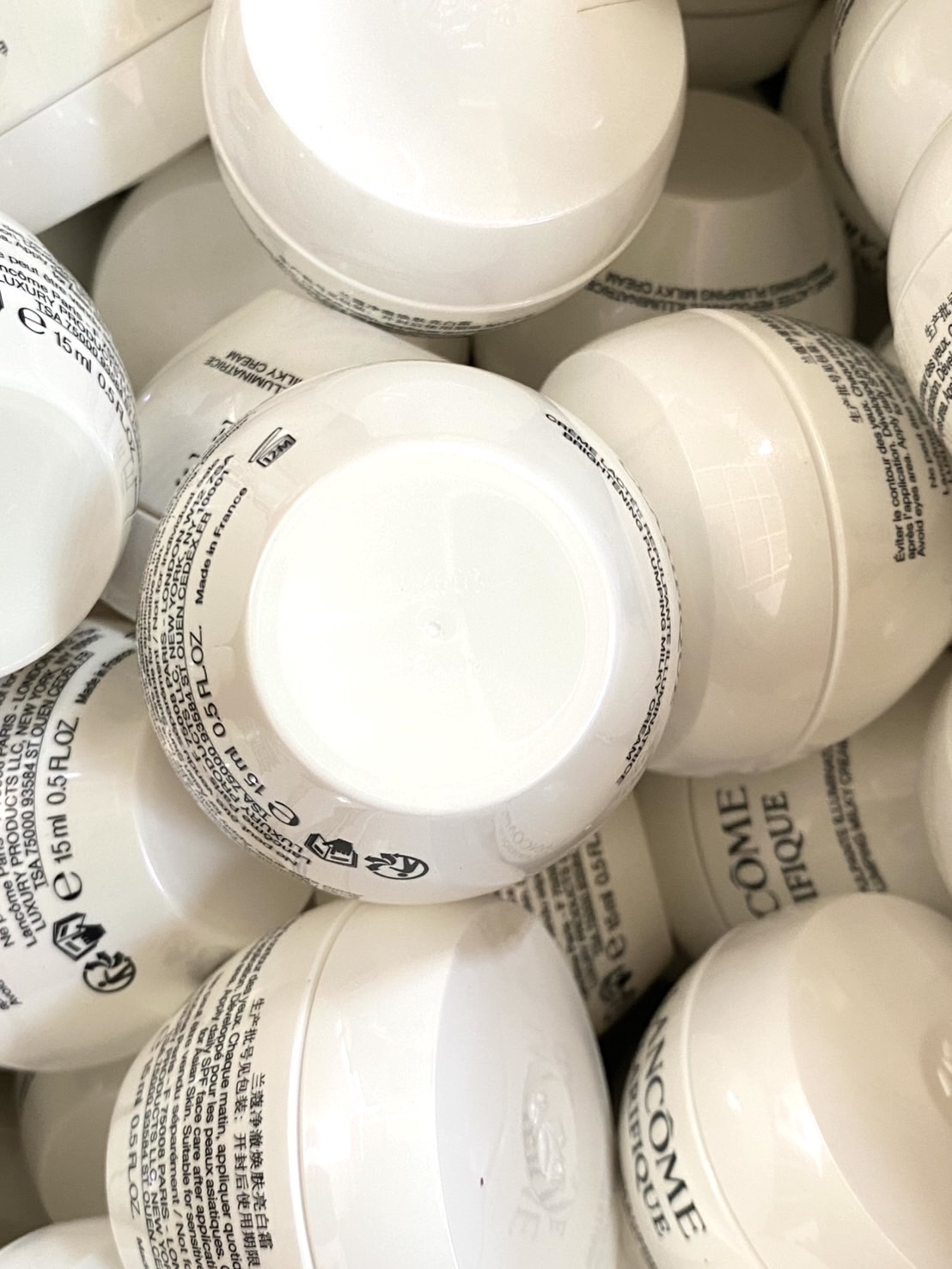 แพ็คเก็จใหม่ 2024 Lancome Clarifique Brightening Plumping Milky Cream 15ml. ครีมบำรุงผิว (1กระปุก)