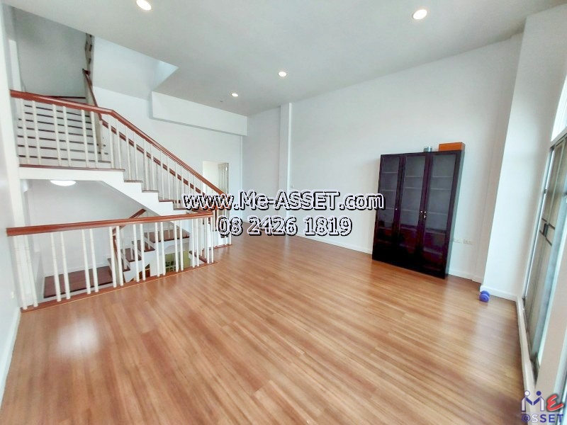 ขายทาวน์โฮมใกล้รถไฟฟ้า โซนอ่อนนุช พระโขนง เชื่อมสุขุมวิท พัฒนาการ ใกล้รถไฟฟ้าสายสีเหลืองศรีนครินทร์38 พาราไดซพาร์ค เดินทางสะดวกสวนหลวง ศรีนครินทร์ : มบ.บ้านกลางเมืองลูเซิร์น สุขุมวิท อ่อนนุช46 : 3 ชั้น 20.3 ตร.วา