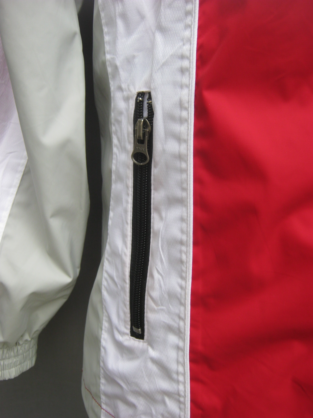 เสื้อกันฝนกันลมกันหนาว