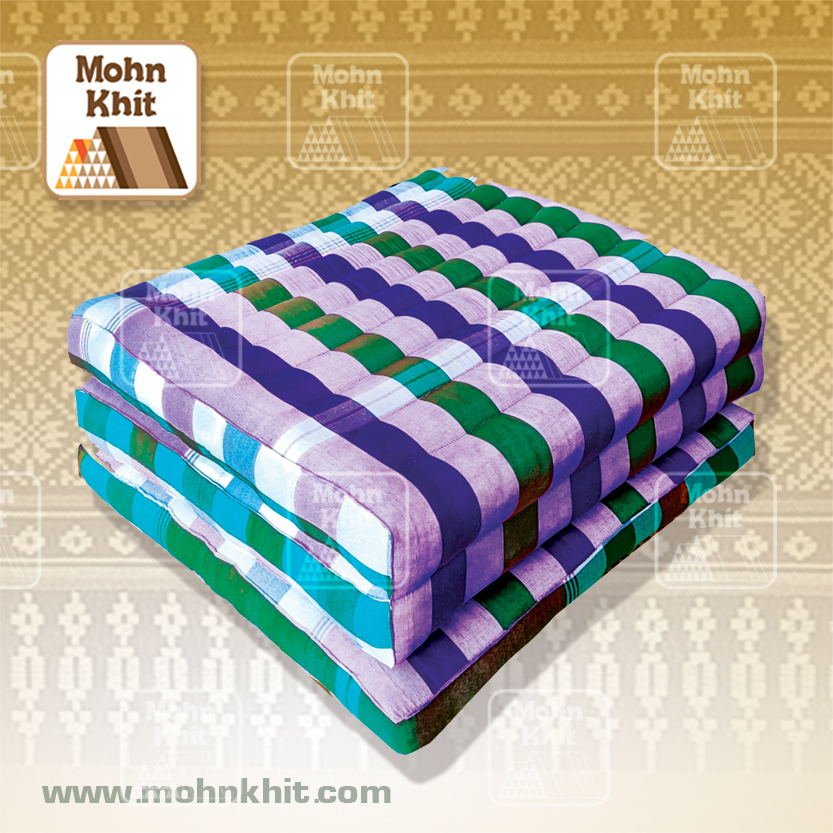 ที่นอนขิด 4พับเล็กลายผ้าขาวม้าไทย 55x180x7Cm //Large 4 part mattresses Thai Mattress is hand stuffed with natural kapok.
