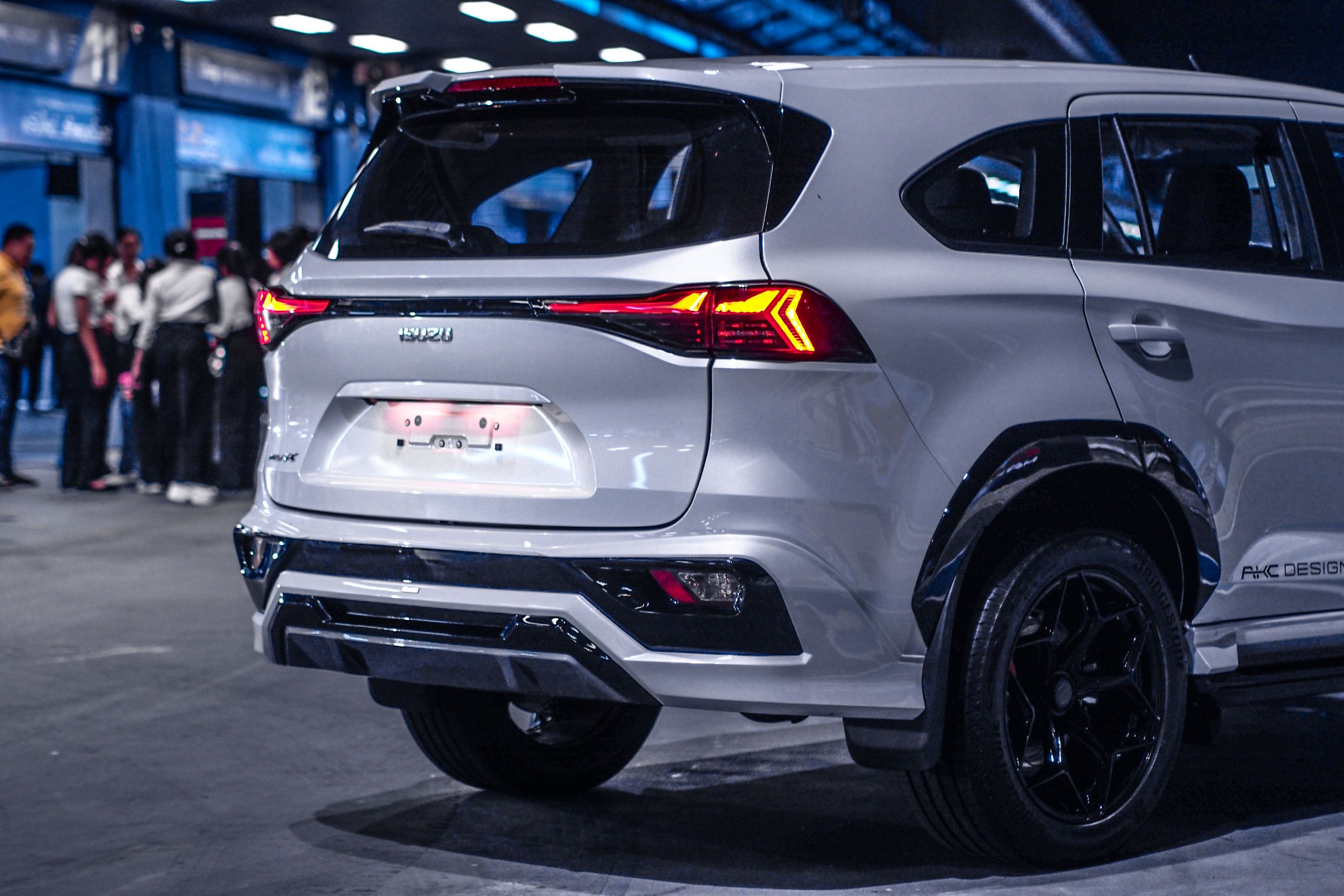 ชุดแต่ง ชุดสเกิร์ต Isuzu MU-X 2025 รุ่น AKC